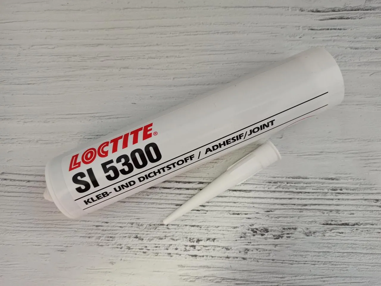 Силиконовый уксусный герметик, высокотемпературный Loctite 5300, 300 мл. Силиконовый уксусный герметик, высокотемпературный Loctite 5300, 300 мл.